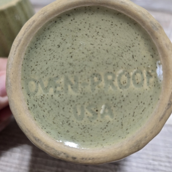 VINTAGE USA POTTERY SET OF 4 CERAMIC MUG SET DRIP GLASS GREEN FLUTED DESIGN - Picture 8 of 8